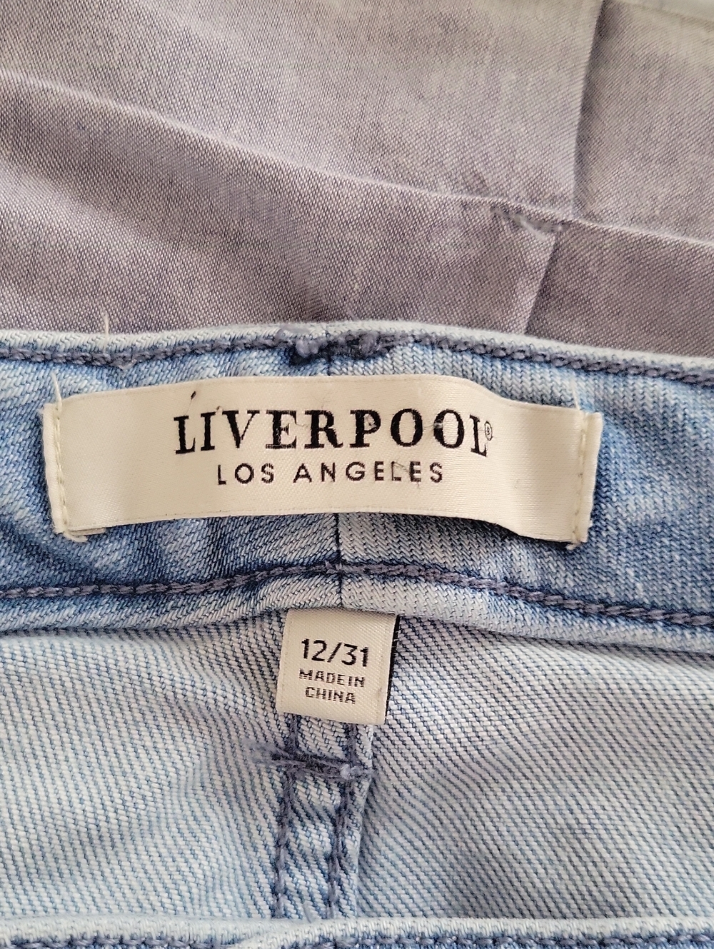 Liverpool Denim Cropped - Picture 4 of 4